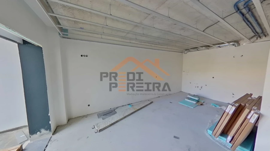 Apartamento T2 para Venda em Santo António dos Cavaleiros e Frielas Foto 5