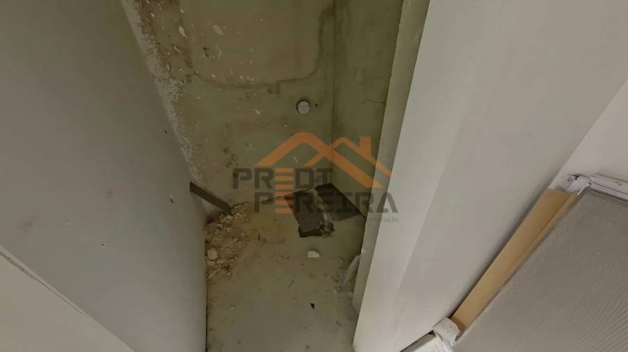Apartamento T2 para Venda em Santo António dos Cavaleiros e Frielas Foto 8