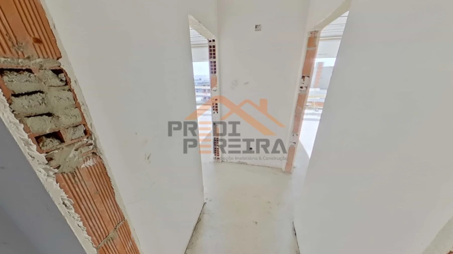 Apartamento T2 para Venda em Santo António dos Cavaleiros e Frielas Foto 13