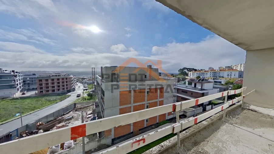 Apartamento T2 para Venda em Santo António dos Cavaleiros e Frielas Foto 17