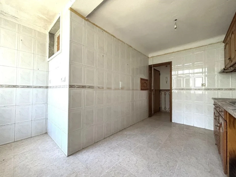 Apartamento T2 para Venda em Benfica Foto 3