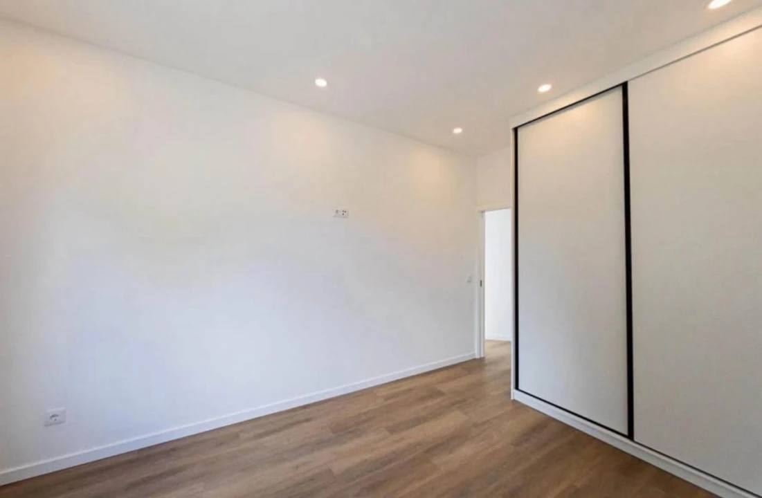 Apartamento T2 para Venda em Mafamude e Vilar do Paraíso Foto 7