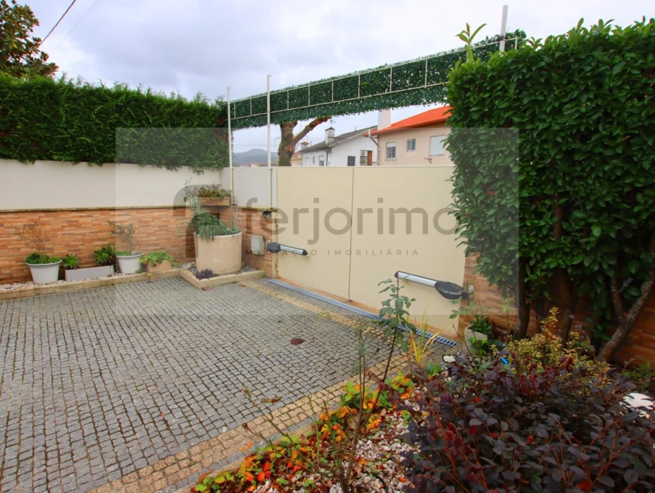 Moradia T3 para Venda em Barco Foto 32