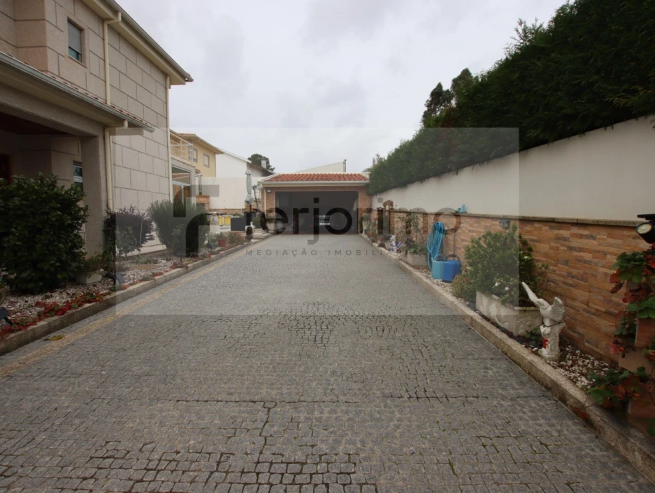 Moradia T3 para Venda em Barco Foto 38