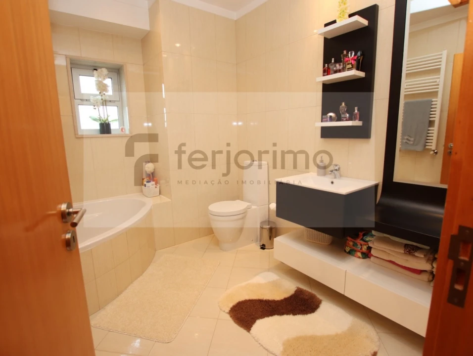 Moradia T3 para Venda em Barco Foto 55