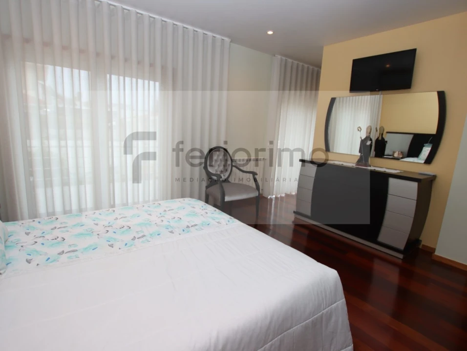 Moradia T3 para Venda em Barco Foto 58