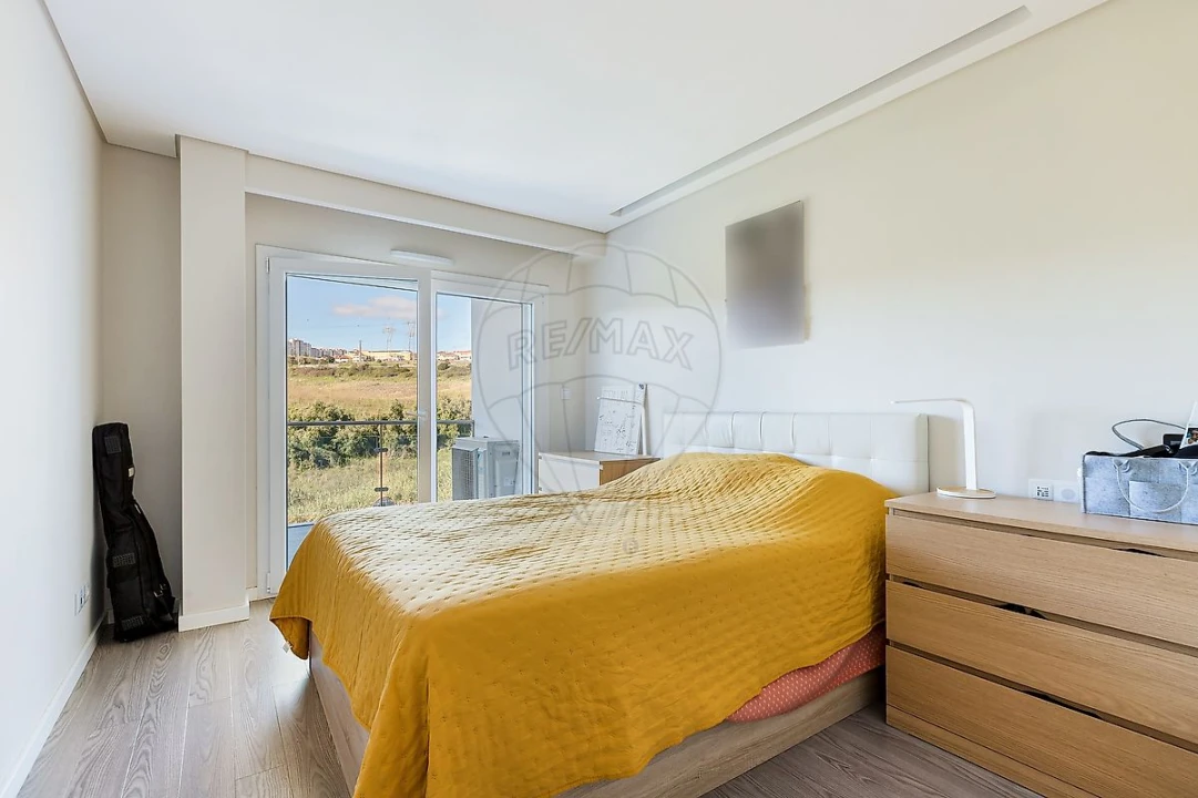 Apartamento T3 para Venda em Póvoa de Santo Adrião e Olival Basto Foto 15