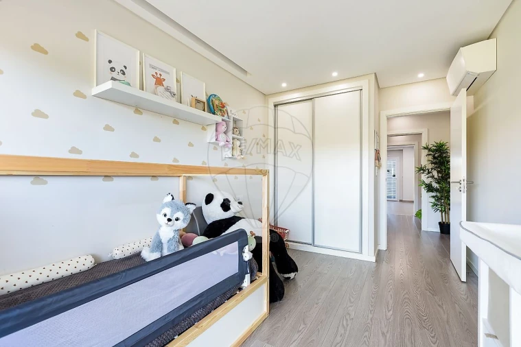 Apartamento T3 para Venda em Póvoa de Santo Adrião e Olival Basto Foto 19