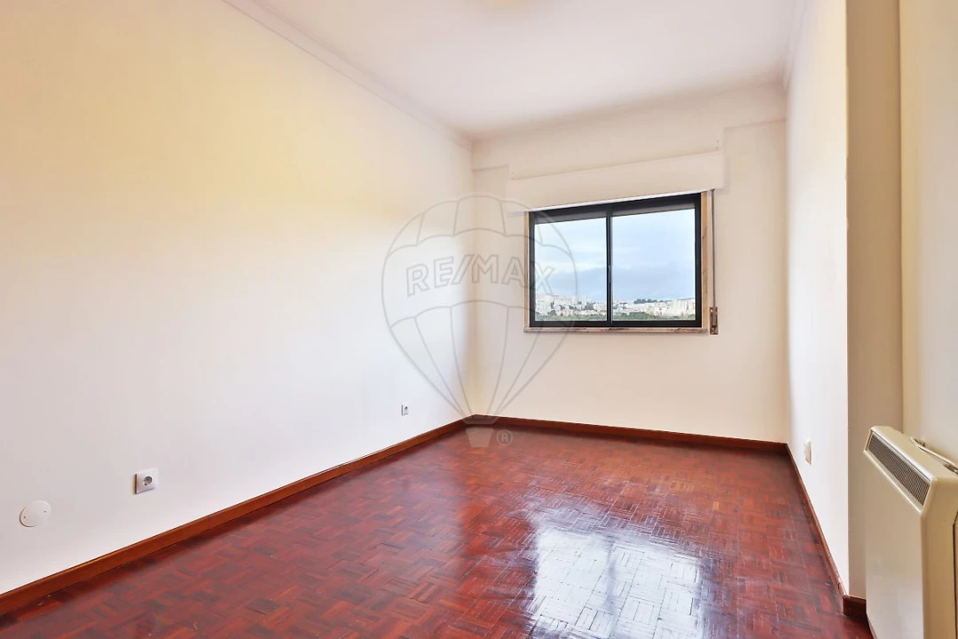 Apartamento T2 para Venda em Barcarena Foto 10