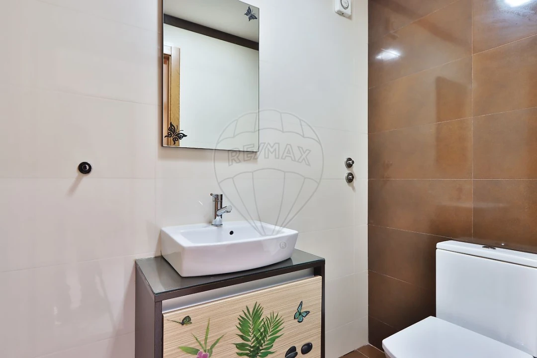 Moradia T4 para Venda em Rio de Mouro Foto 12