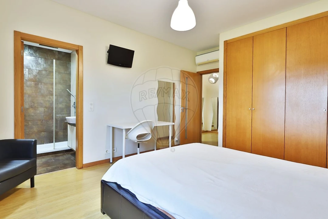 Moradia T4 para Venda em Rio de Mouro Foto 21