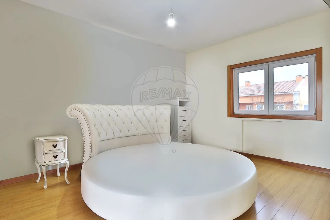 Moradia T4 para Venda em Rio de Mouro Foto 15