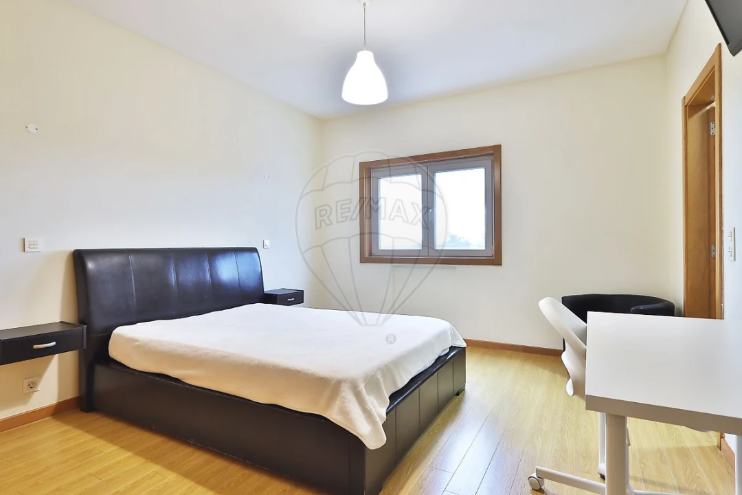 Moradia T4 para Venda em Rio de Mouro Foto 20