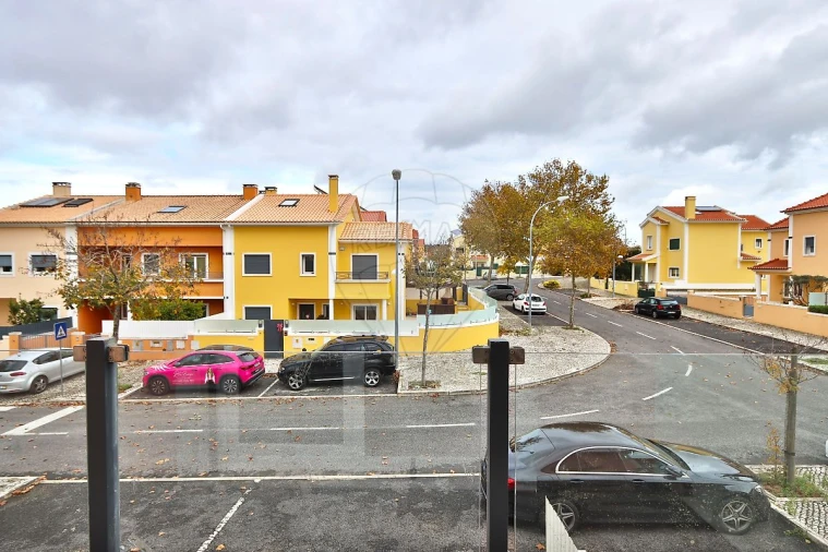 Moradia T4 para Venda em Rio de Mouro Foto 26