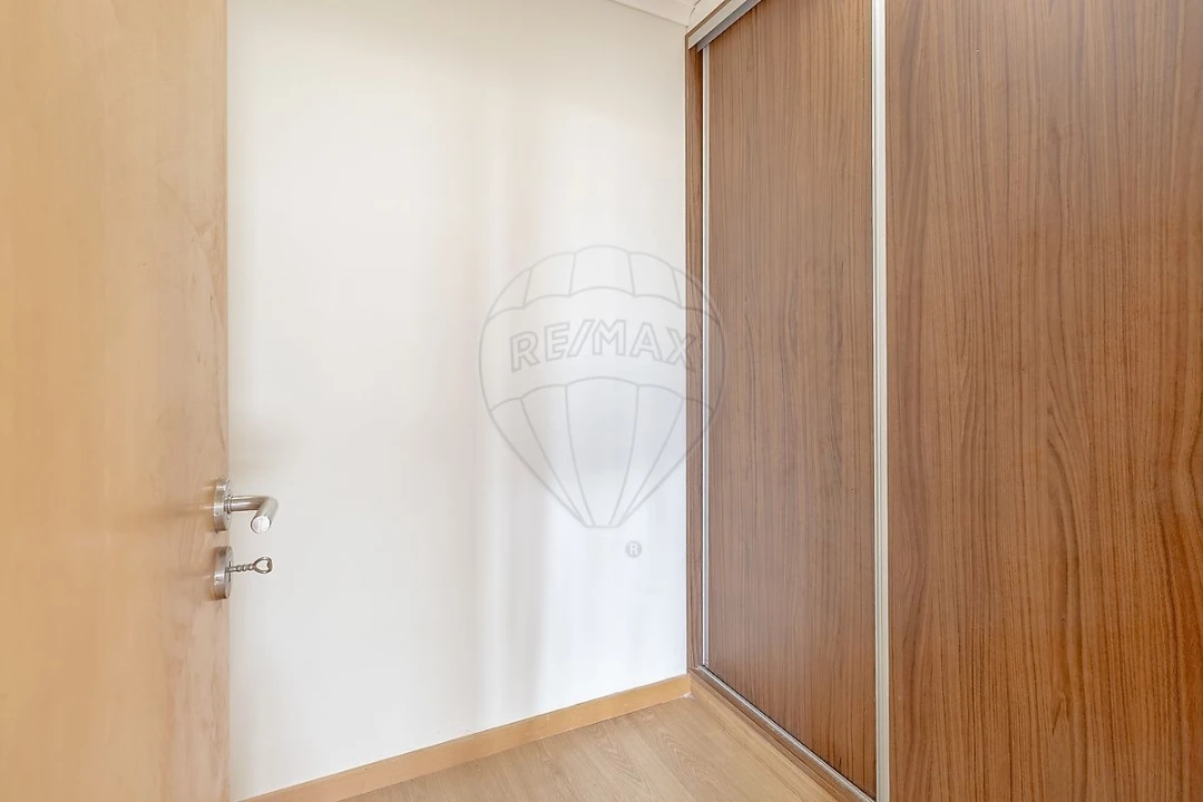 Apartamento T2 para Venda em Mafamude e Vilar do Paraíso Foto 11