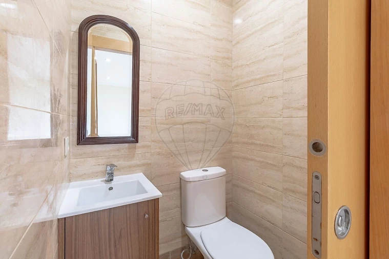 Apartamento T2 para Venda em Mafamude e Vilar do Paraíso Foto 12