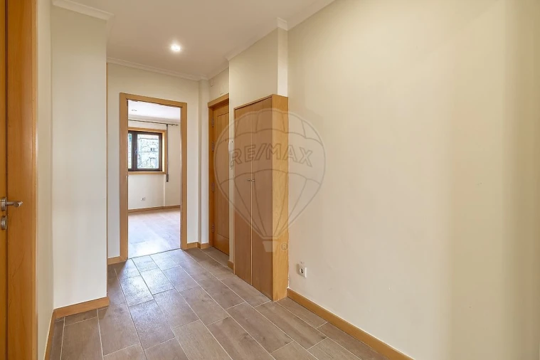 Apartamento T2 para Venda em Mafamude e Vilar do Paraíso Foto 3