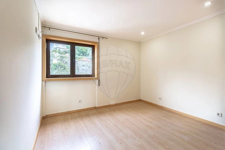 Apartamento T2 para Venda em Mafamude e Vilar do Paraíso Foto 16