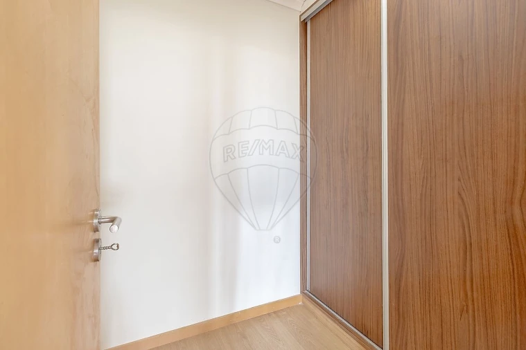 Apartamento T2 para Venda em Mafamude e Vilar do Paraíso Foto 11