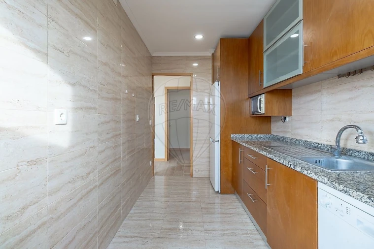 Apartamento T2 para Venda em Mafamude e Vilar do Paraíso Foto 8