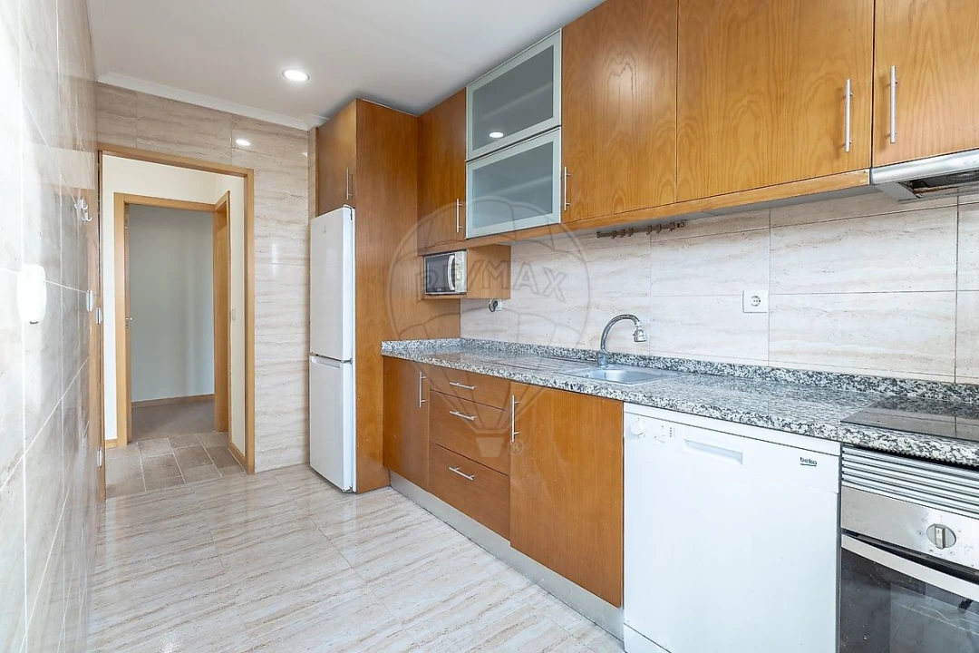 Apartamento T2 para Venda em Mafamude e Vilar do Paraíso Foto 9