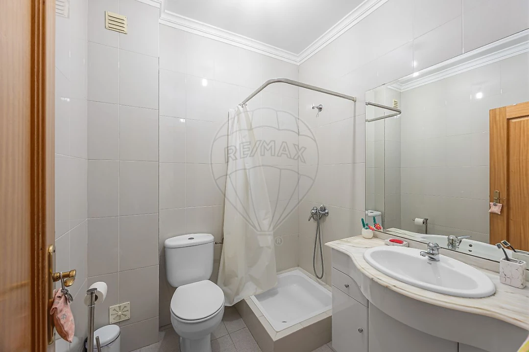 Apartamento T4 para Venda em Santa Maria, São Pedro e Matacães Foto 17