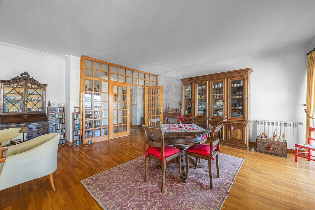 Apartamento T4 para Venda em Santa Maria, São Pedro e Matacães Foto 3