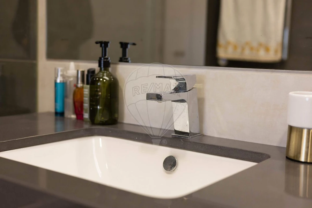 Apartamento T4 para Venda em Charneca de Caparica e Sobreda Foto 44