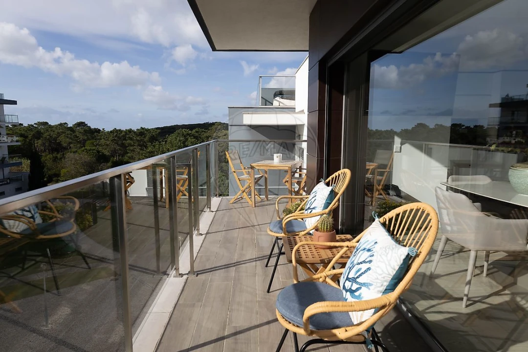 Apartamento T4 para Venda em Charneca de Caparica e Sobreda Foto 9