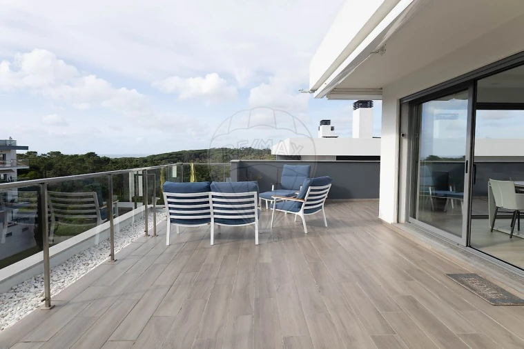 Apartamento T4 para Venda em Charneca de Caparica e Sobreda Foto 35