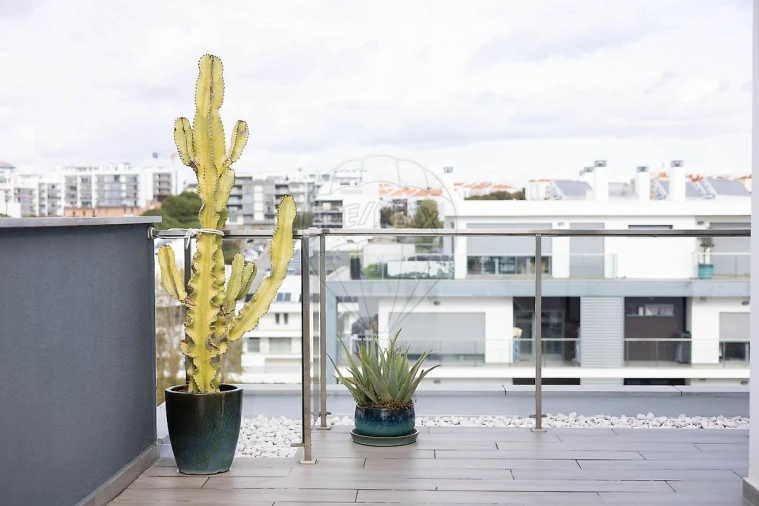 Apartamento T4 para Venda em Charneca de Caparica e Sobreda Foto 40