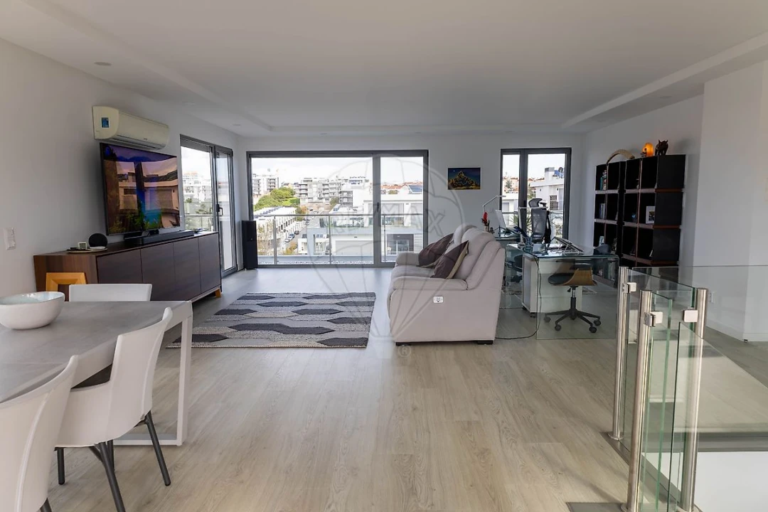 Apartamento T4 para Venda em Charneca de Caparica e Sobreda Foto 26