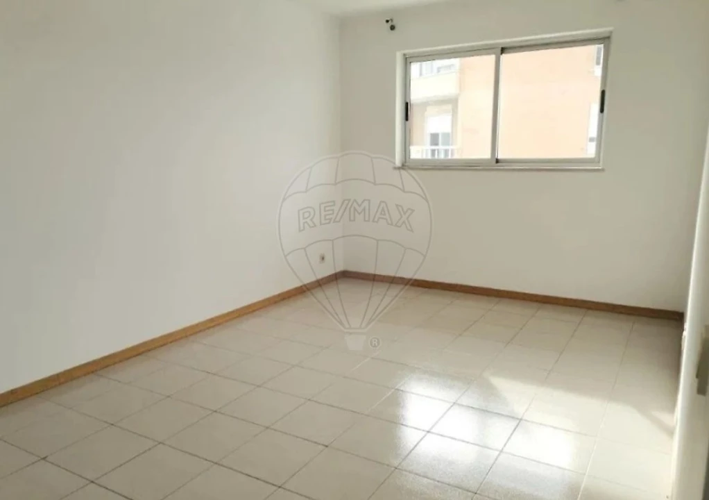 Apartamento T2 para Venda em Mina de Água Foto 2