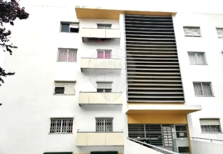 Apartamento T2 para Venda em Mina de Água Foto 1