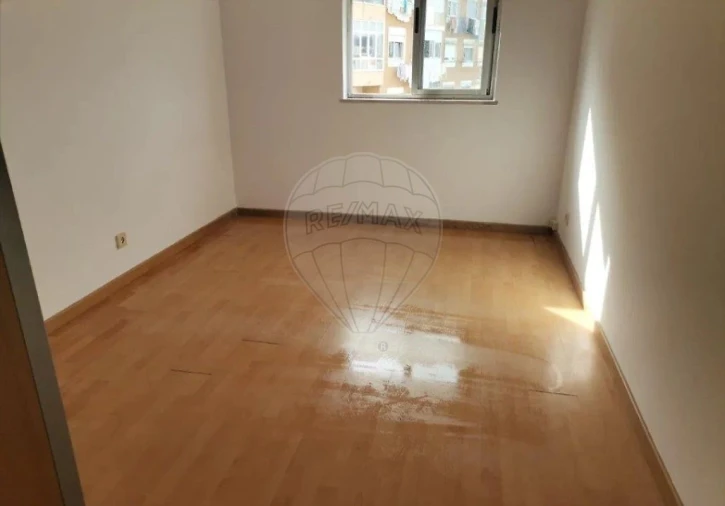 Apartamento T2 para Venda em Mina de Água Foto 5