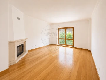 Apartamento T2 para Venda em Venteira