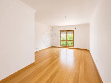 Apartamento T2 para Venda em Venteira