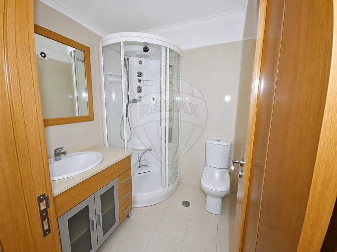 Apartamento T2 para Venda em Venteira Foto 13