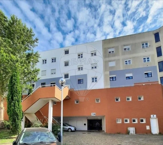 Apartamento T2 para Venda em Venteira