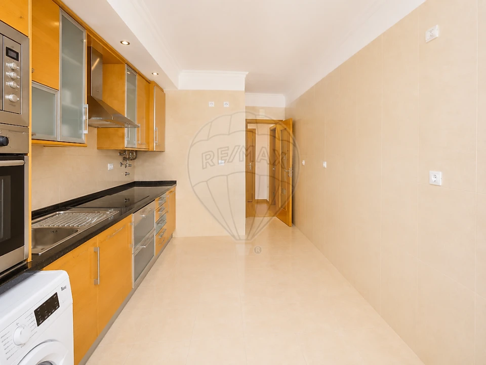 Apartamento T2 para Venda em Venteira Foto 2