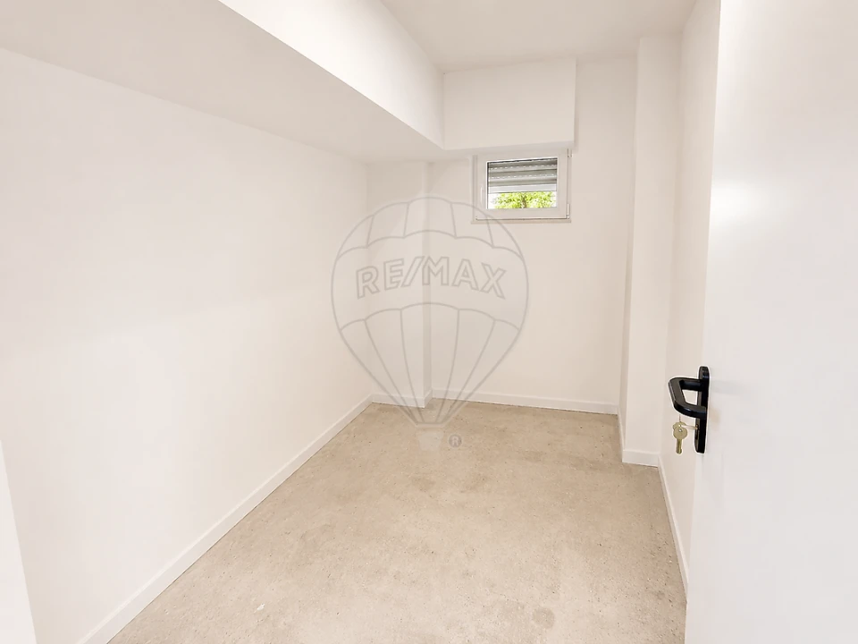 Apartamento T2 para Venda em Venteira Foto 5