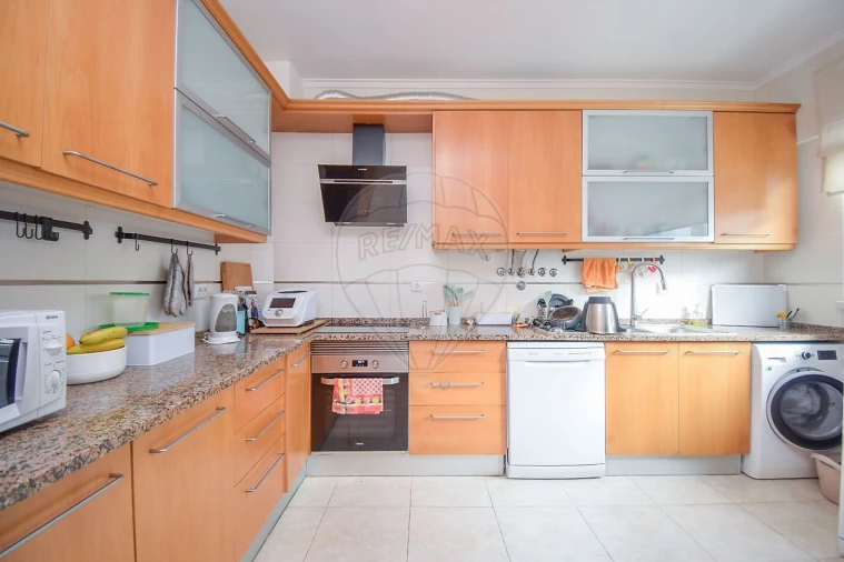 Moradia T3 para Venda em Vialonga Foto 7