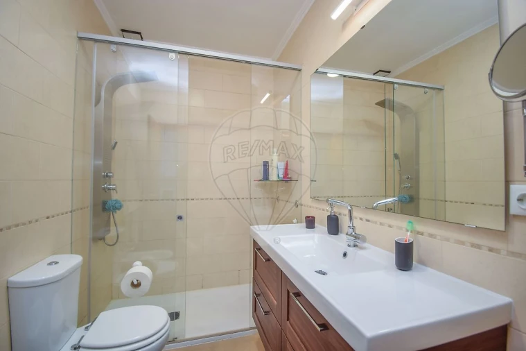 Moradia T3 para Venda em Vialonga Foto 15