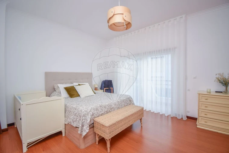 Moradia T3 para Venda em Vialonga Foto 13