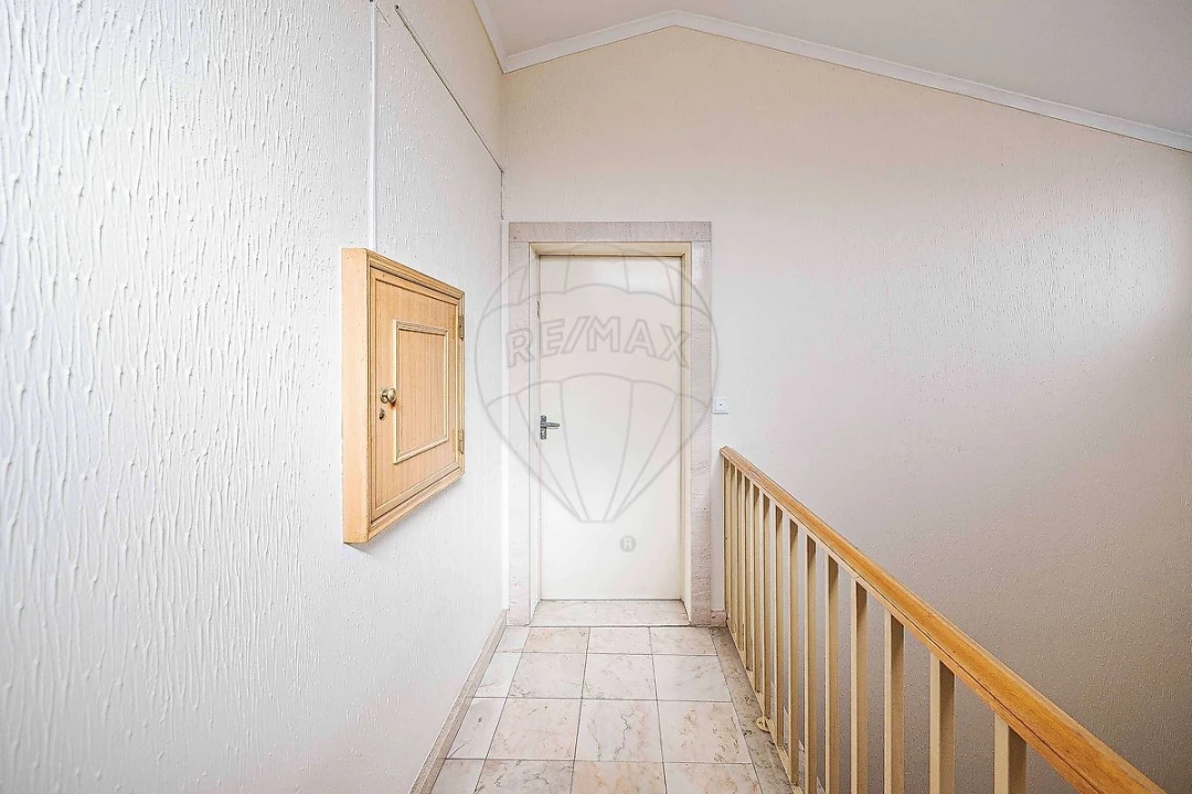 Apartamento T2 para Venda em Malveira e São Miguel de Alcainça Foto 33