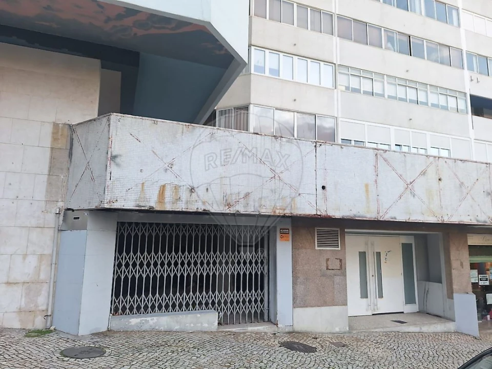 Loja para Venda em Almada, Cova da Piedade, Pragal e Cacilhas Foto 4