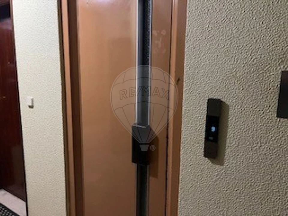 Apartamento T3 para Venda em Santo António dos Cavaleiros e Frielas Foto 13