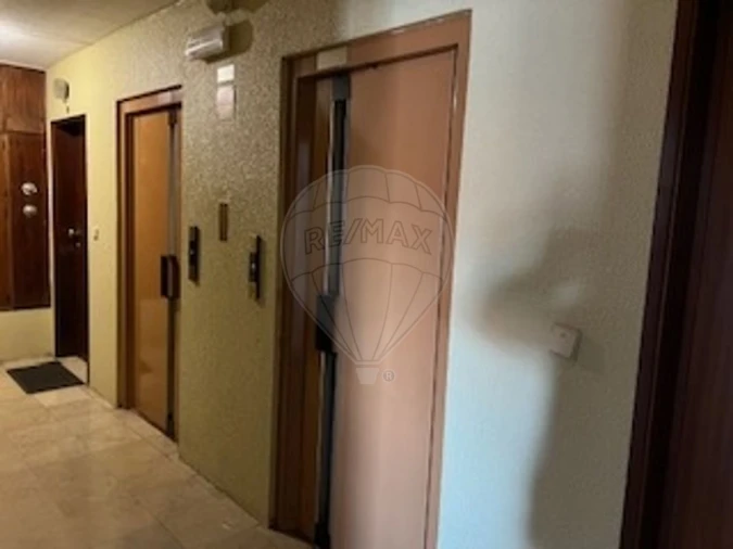 Apartamento T3 para Venda em Santo António dos Cavaleiros e Frielas Foto 11