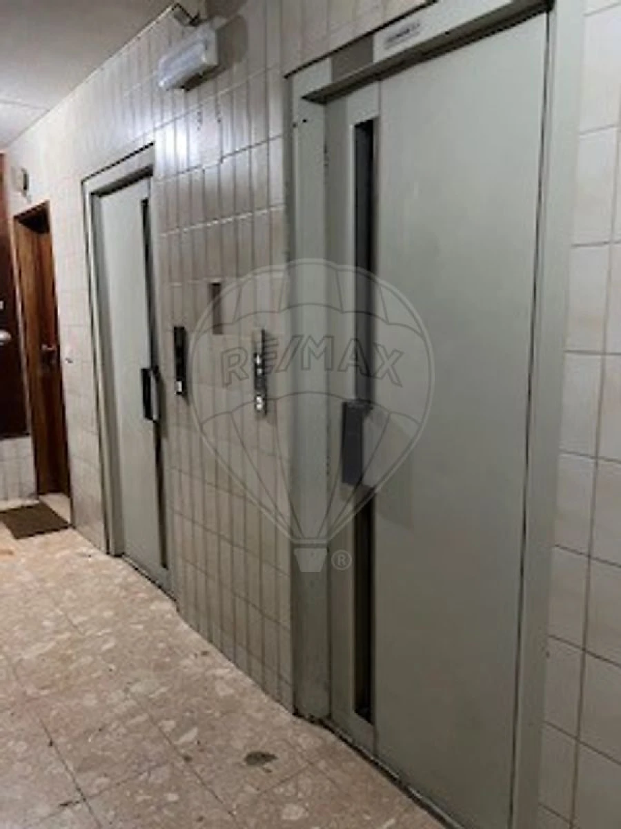 Apartamento T3 para Venda em Santo António dos Cavaleiros e Frielas Foto 15