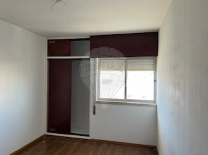 Apartamento T3 para Venda em Santo António dos Cavaleiros e Frielas Foto 1